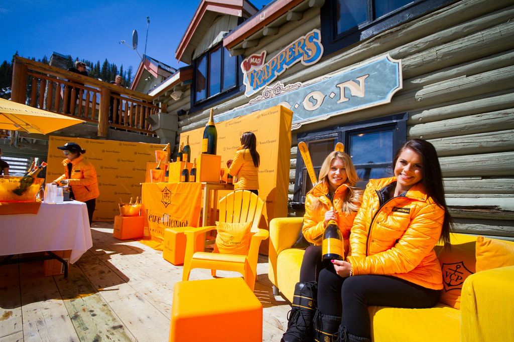 Snow Bar - Sunshine Mountain Resort - Canadian Ski Council